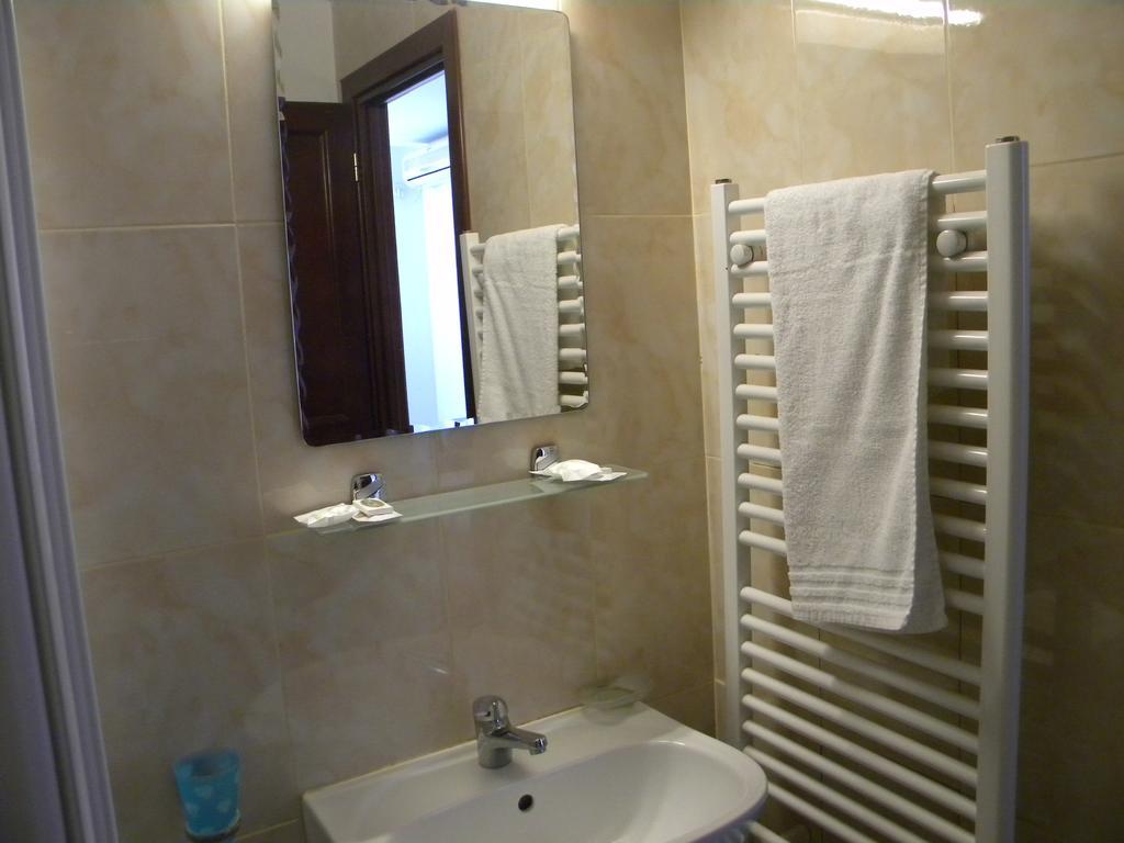 Hotel River Târgu Jiu 部屋 写真